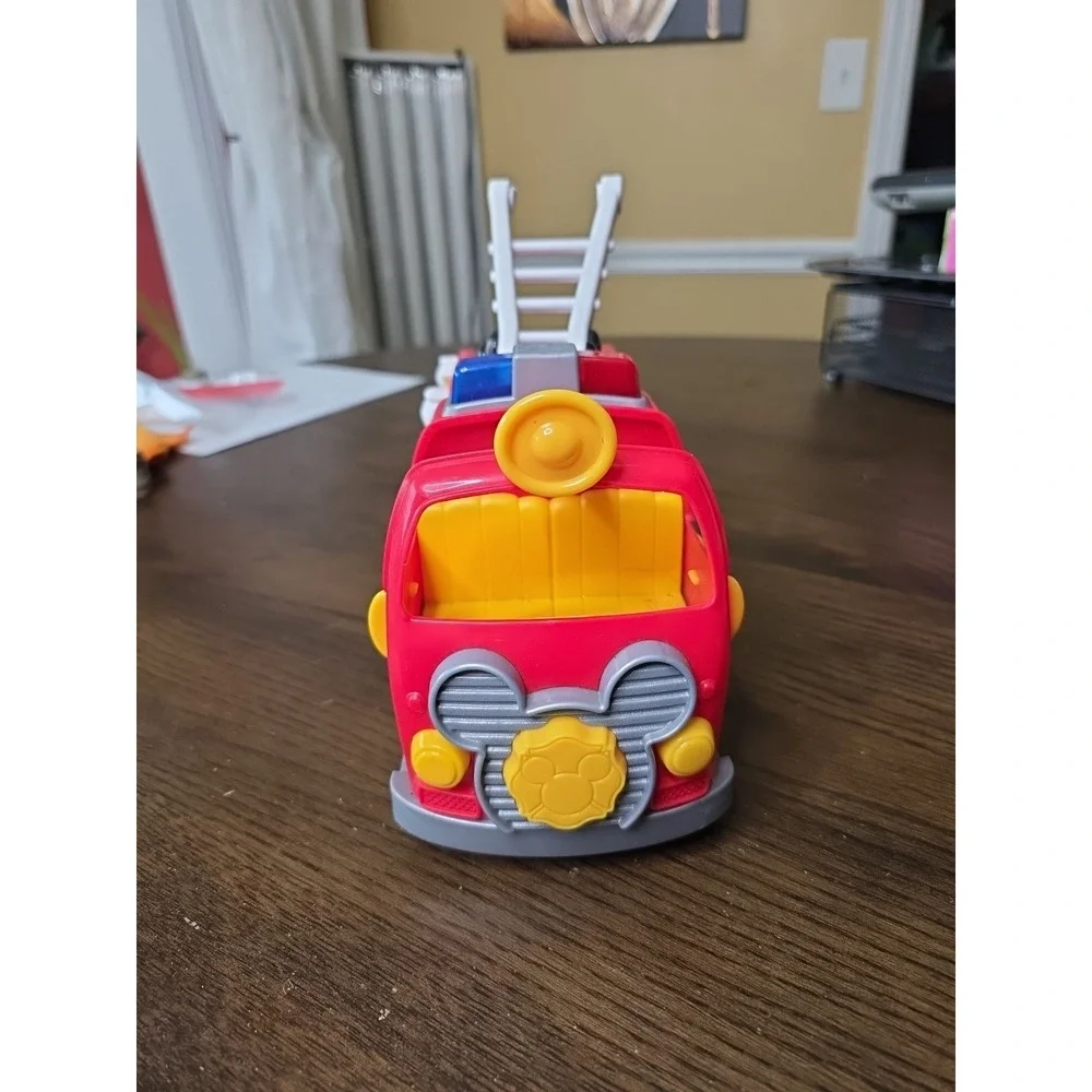 Disney Mickey Mouse Clubhouse Fire Truck Engine‎ - Working Sounds And Lights